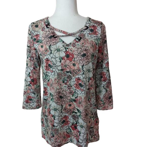 Emaline 3/4 Sleeve Floral Print Top - Picture 1 of 10